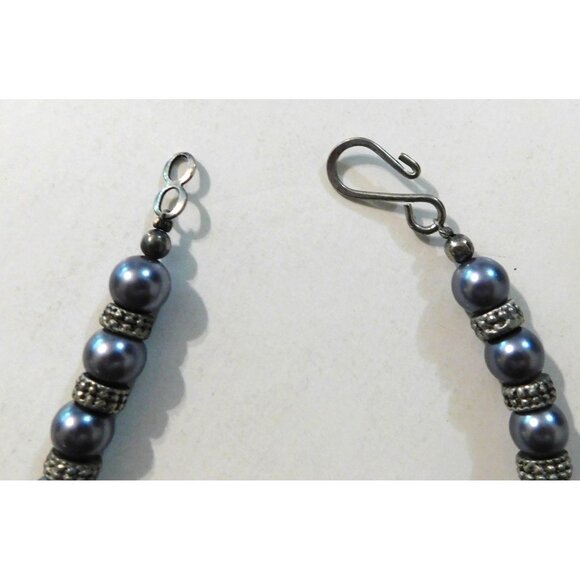 Vintage Gray Beaded Necklace Silver Accents Metal Hook Clasp 16 Inch - Picture 5 of 8